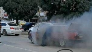 Bursa'da canını hiçe sayarak yanan aracını durdurdu