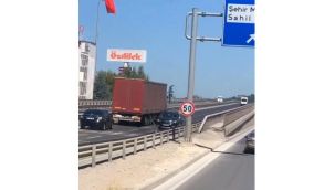 Trafikte geri geri giden otomobili gören şaştı kaldı