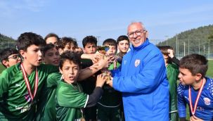 Seyit Mehmet Özkan: Futbolcu ihraç eden ülke olmalıyız