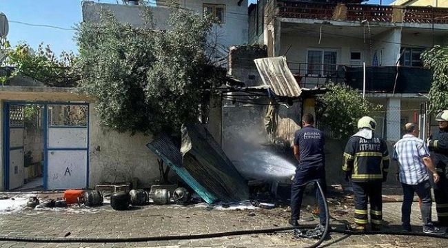 Sobadan çıkan yangında evde bulunan tüpler patladı, köyü korku sardı