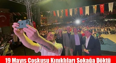 19 Mayıs Coşkusu Kınıklıları Sokağa Döktü: Kınıklılar 19 Mayıs’ta Ekin Uzunlar ile Coştu