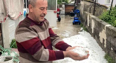 Burdur'da dolu hayatı felç etti