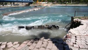 Çöken yol onarılırken tekrar çöktü, işçiler ölümden döndü