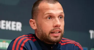 Ajax, Teknik Direktör John Heitinga ile yolların ayrıldığını açıkladı