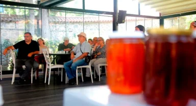 Bornova’da bal gibi eğitim: İduğ, amaç yerelde kalkınma