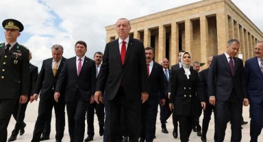 Cumhurbaşkanı Erdoğan ve yeni kabine üyelerinden Anıtkabir'e ziyaret