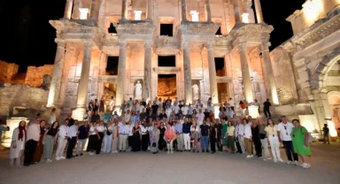 İZTO’dan Efes’e gece turu: Yıldızların altında tarih yolculuğu