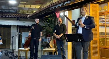 Narlıdere'de Müzik Konuştu: Soner Bektaş Konserine Yoğun İlgi