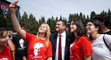 Torbalı Belediyesi’nden öğrencilere hem eğitim hem de ulaşım desteği