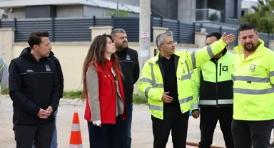 Başkan Denizli, Çakabey Mahallesi’ndeki yağmur suyu hattı çalışmalarını inceledi