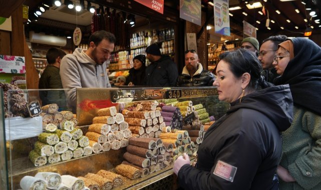 Eminönü’nde Ramazan hareketliliği