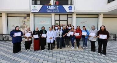 Gaziemir’de anne adayları Gebe Okulu ile doğuma hazırlanıyor