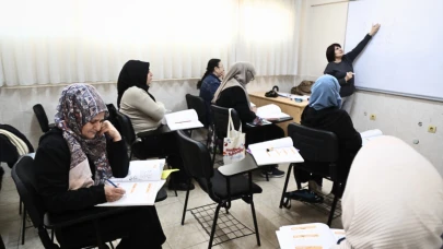 Bayraklı Belediyesi'nden hayatlara dokunan kurs