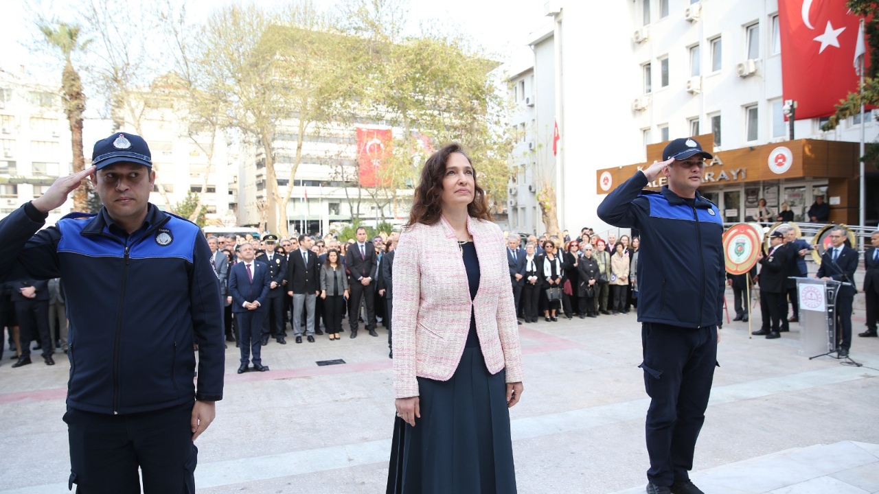 Karşıyaka 18 Mart şehitlerini andı