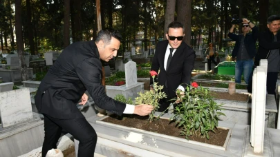 18 Mart'ta Kahramanlar Unutulmadı: Çiğli'de Anma Töreni