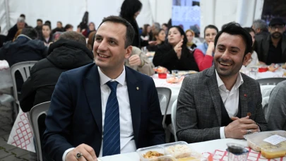 Başkan Eşki, iftar sofralarında vatandaşların yanında