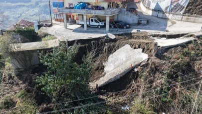 Heyelan mahalleyi tehdit ediyor