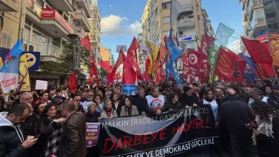 CHP'den İzmirlilere 'darbeye hayır' çağrısı